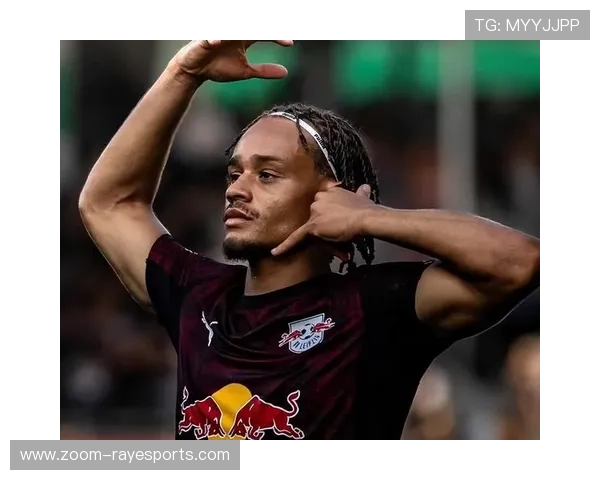 足球球星偏爱哪些品牌和型号的足球探索及选择背后的奥秘